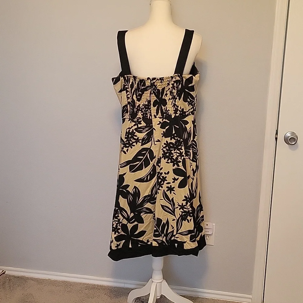 R&K Originals Black and Beige Floral Dress - Size 18 - Picture 3 of 4